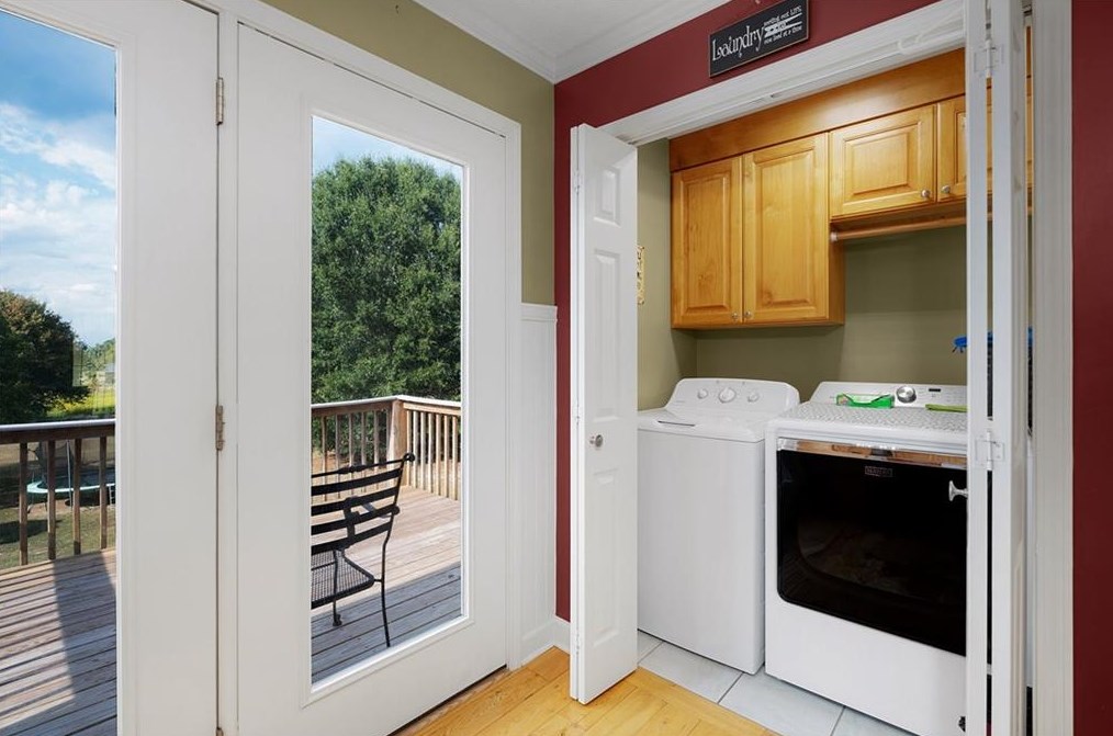 3102 Red Bud Rd, Calhoun GA 30701-9601 exterior