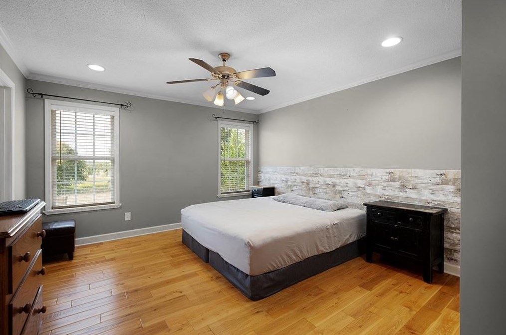 3102 Red Bud Rd, Calhoun GA 30701-9601 exterior