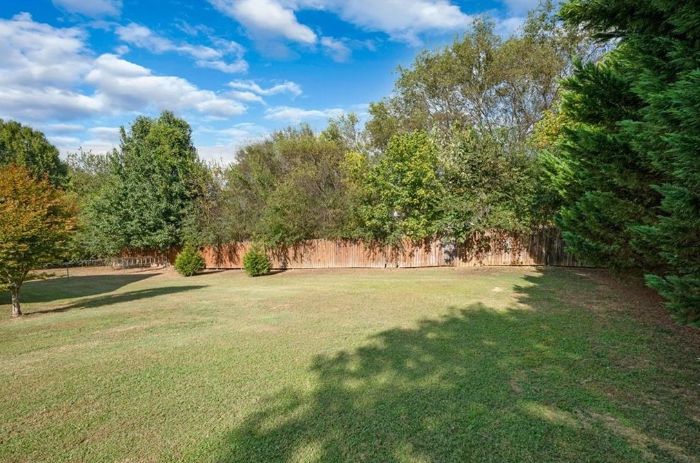 3102 Red Bud Rd, Calhoun GA 30701-9601 exterior