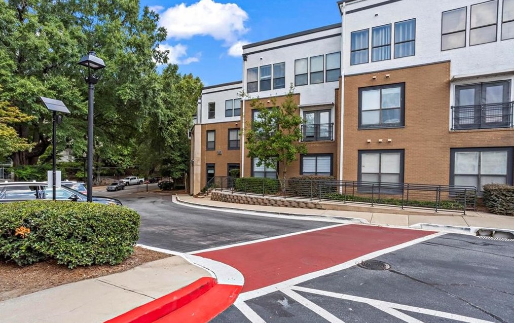 821 Ralph Mcgill Blvd, Atlanta GA  30306-4376 exterior