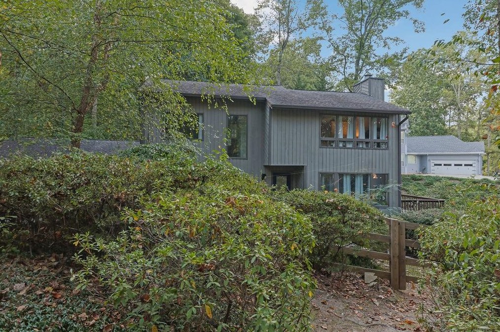 3843 Loch Highland Pkwy, Roswell, GA 30075-2005