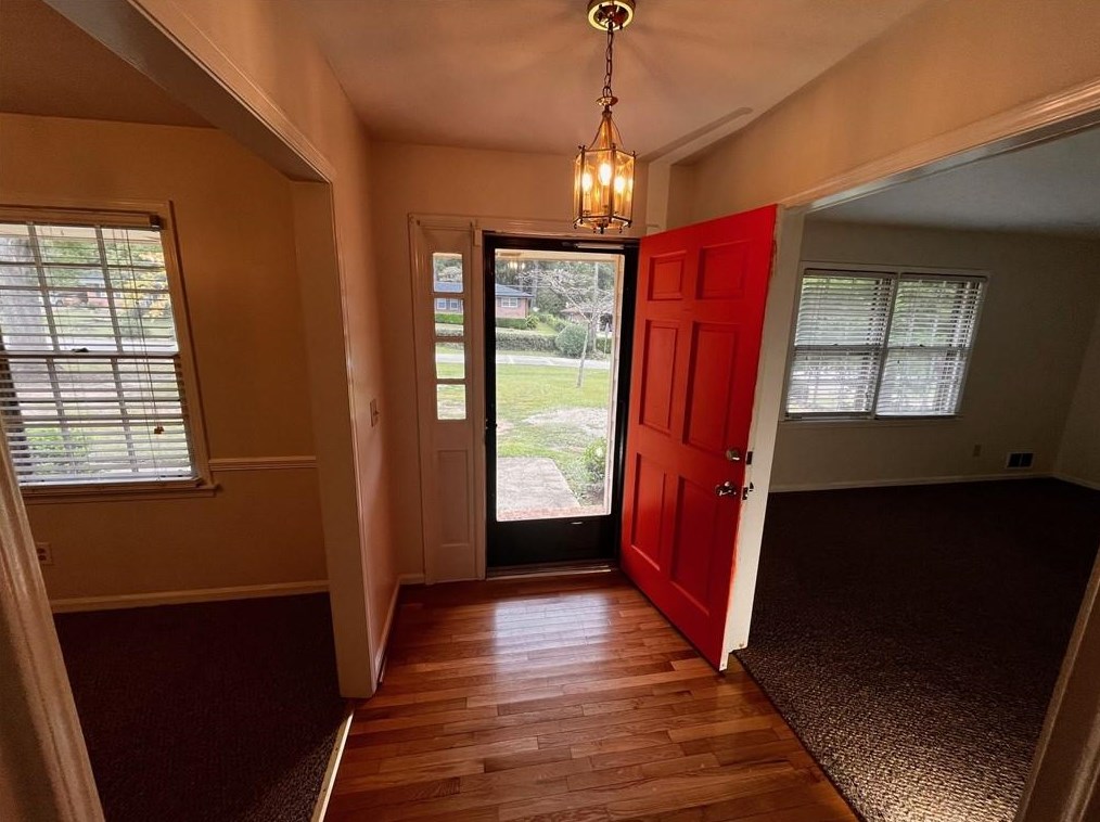 1241 Mary Dale Dr, Lilburn, GA 30047-5567