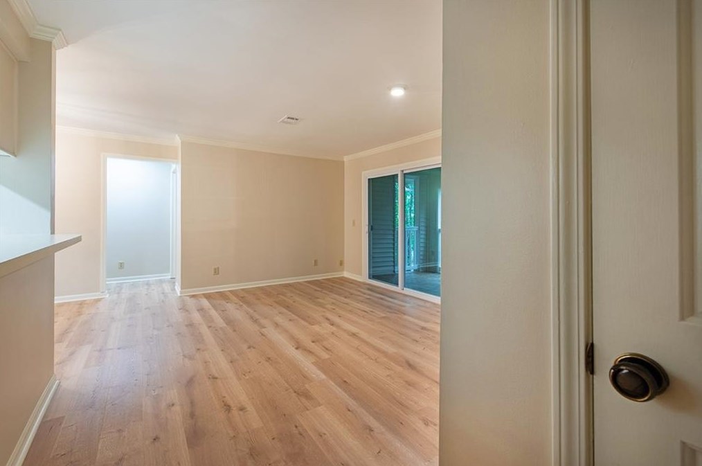 120 Barrington Hills Dr, Atlanta, GA 30328