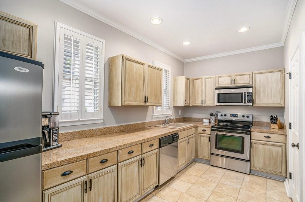 1170 Highland Ave, Atlanta, GA 30306-3400