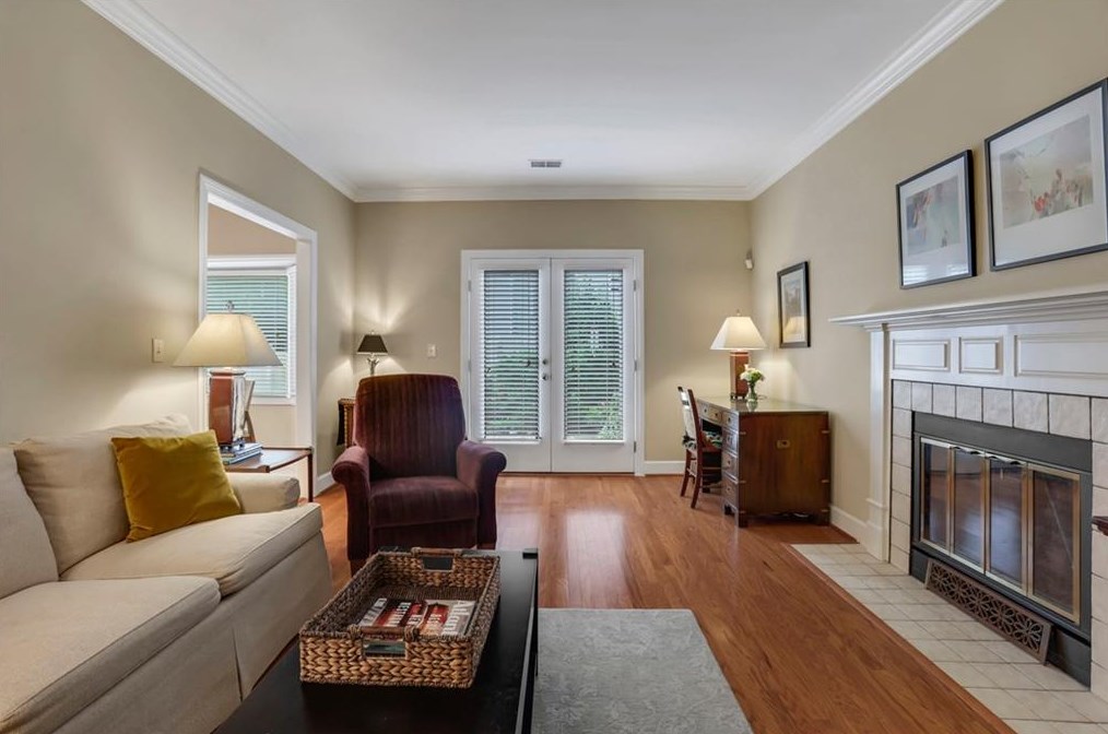 18 Vernon Glen Ct, Atlanta, GA 30338