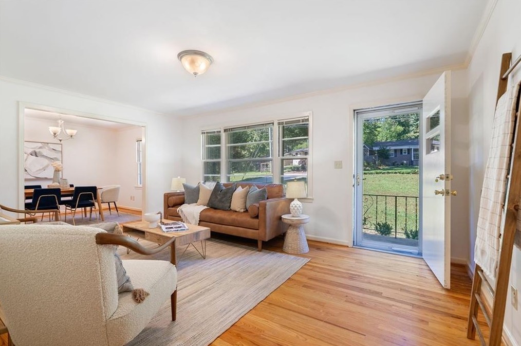 1183 Willivee Dr, Decatur GA  30033-4122 exterior