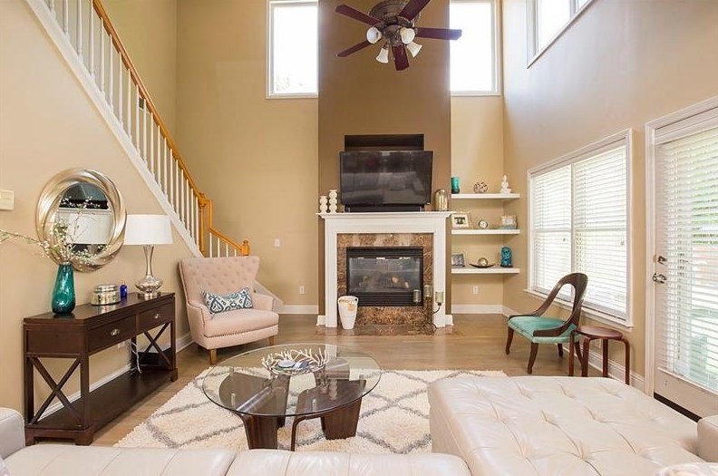 2136 Adams Overlook, Atlanta GA  30318-1964 exterior