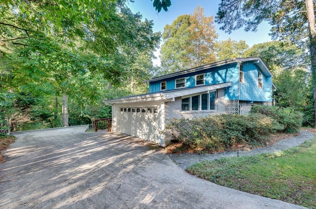 2078 Chrysler Dr, Atlanta, GA 30345-3403