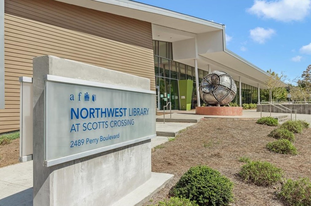 2336 Bernard Rd, Atlanta GA 30318-1102 exterior