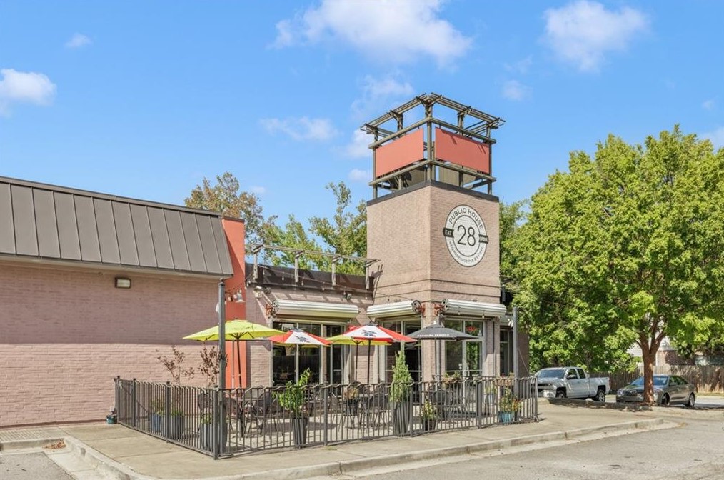 2336 Bernard Rd, Atlanta GA 30318-1102 exterior