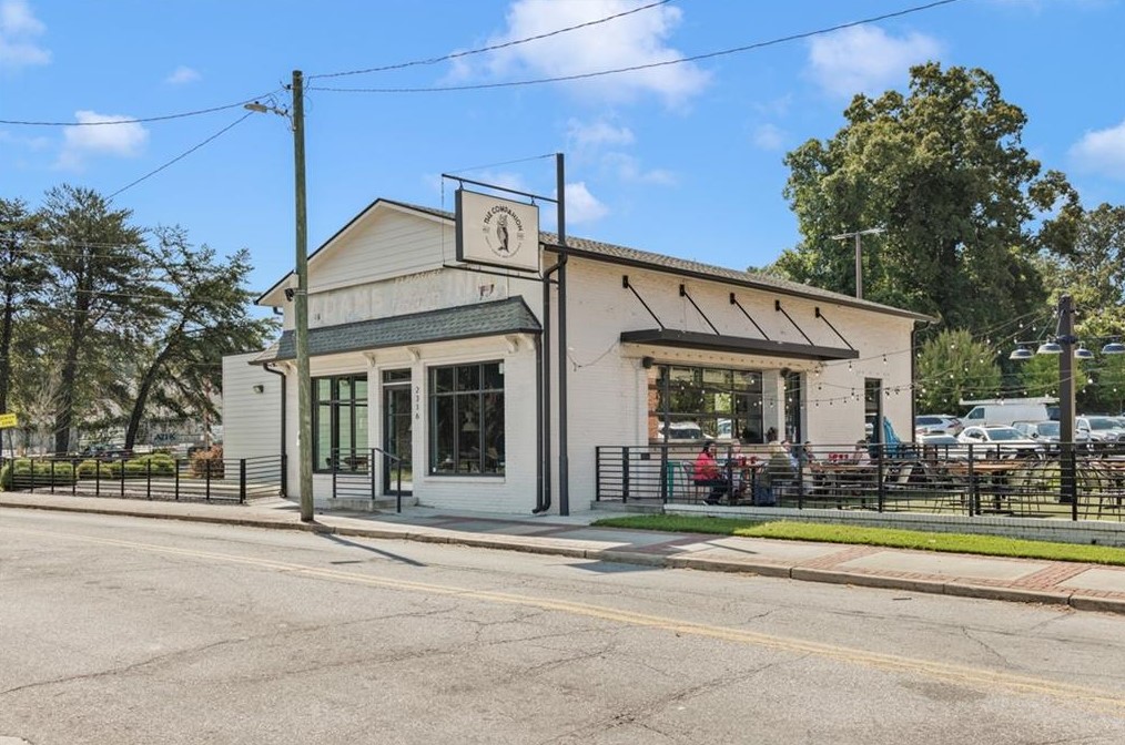 2336 Bernard Rd, Atlanta GA 30318-1102 exterior