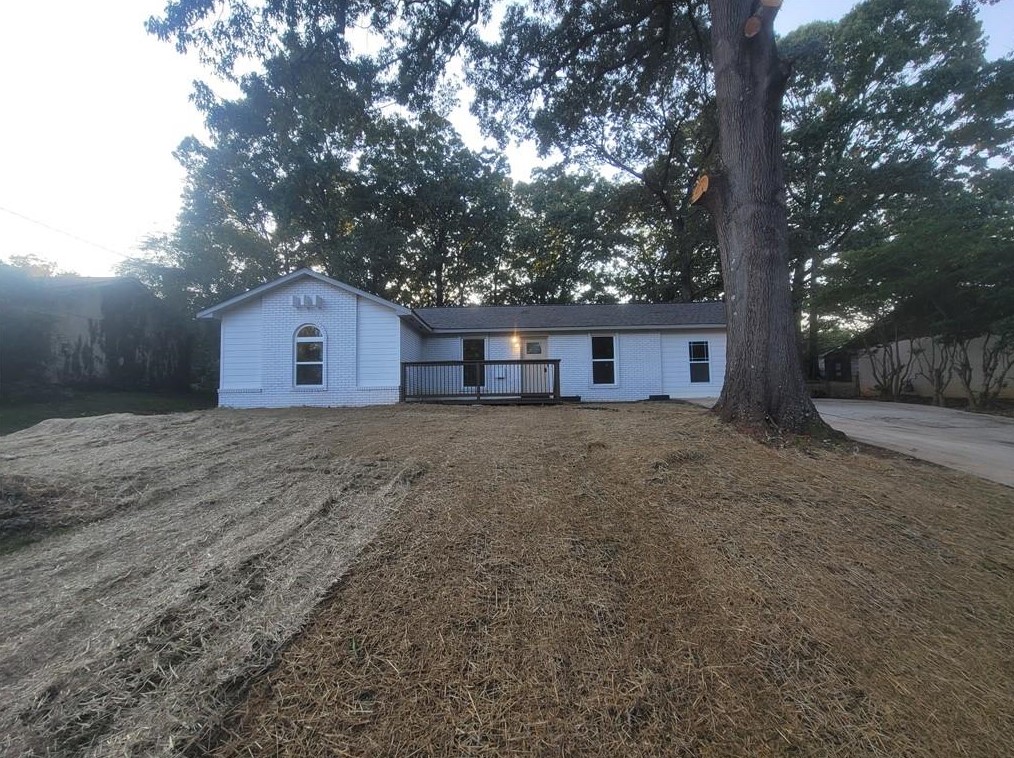 2835 Haddon Dr, Rex, GA 30273