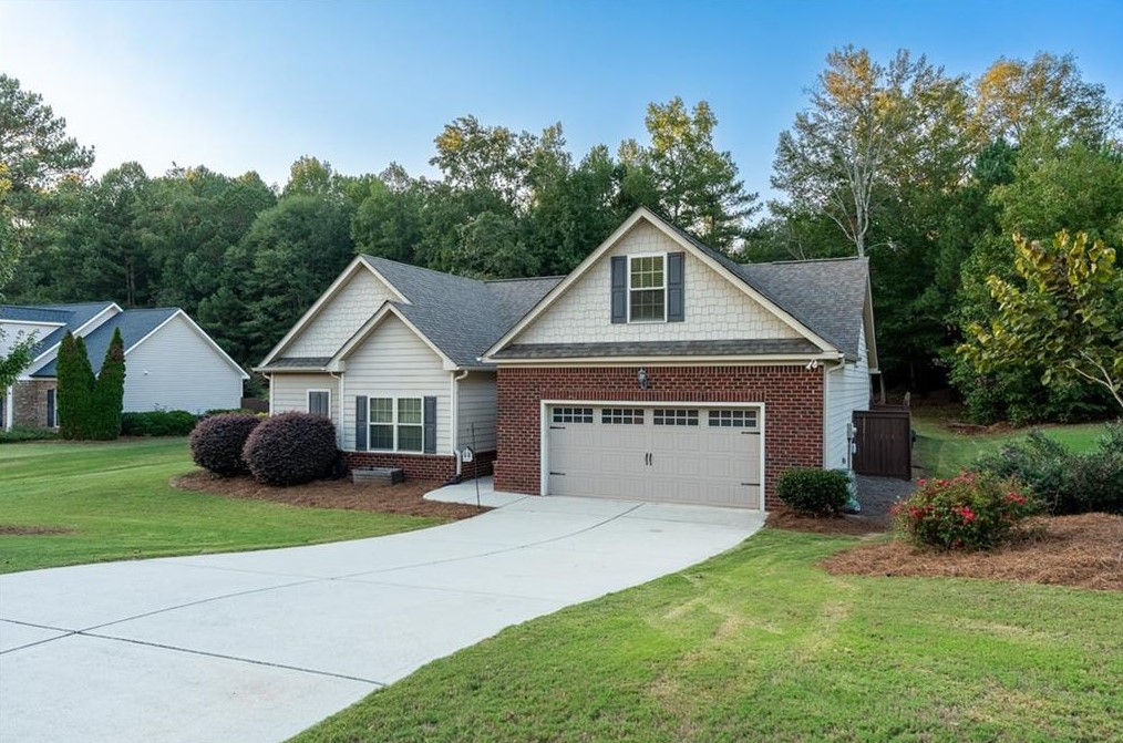 1072 Monticello Dr, Monroe, GA 30655-7700