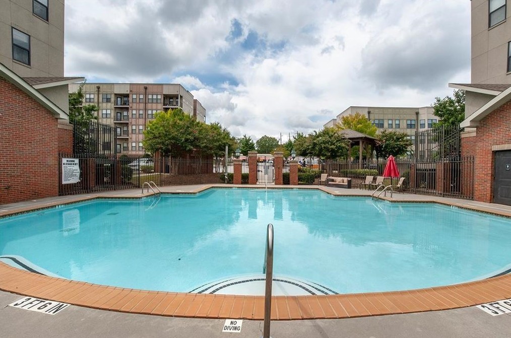 898 Oak St, Atlanta GA  30318-4732 exterior