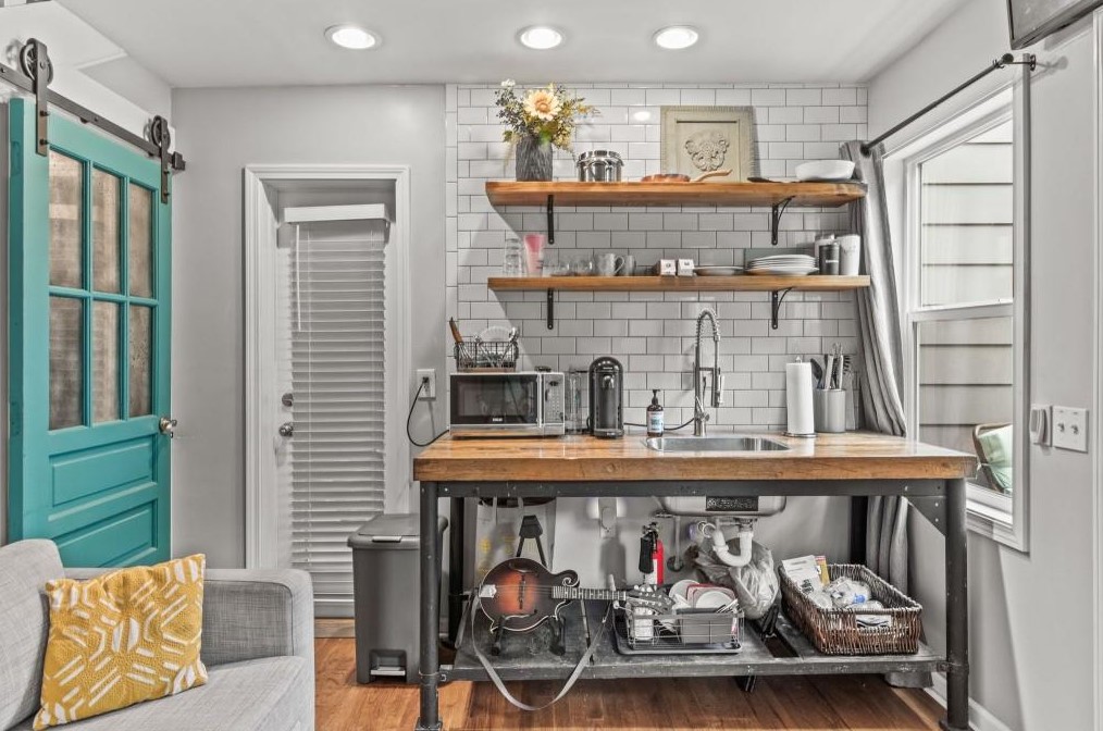 1213 Milton Ter, Atlanta GA 30315-2413 exterior