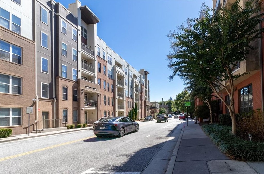 390 17th St, Atlanta GA  30363-2000 exterior