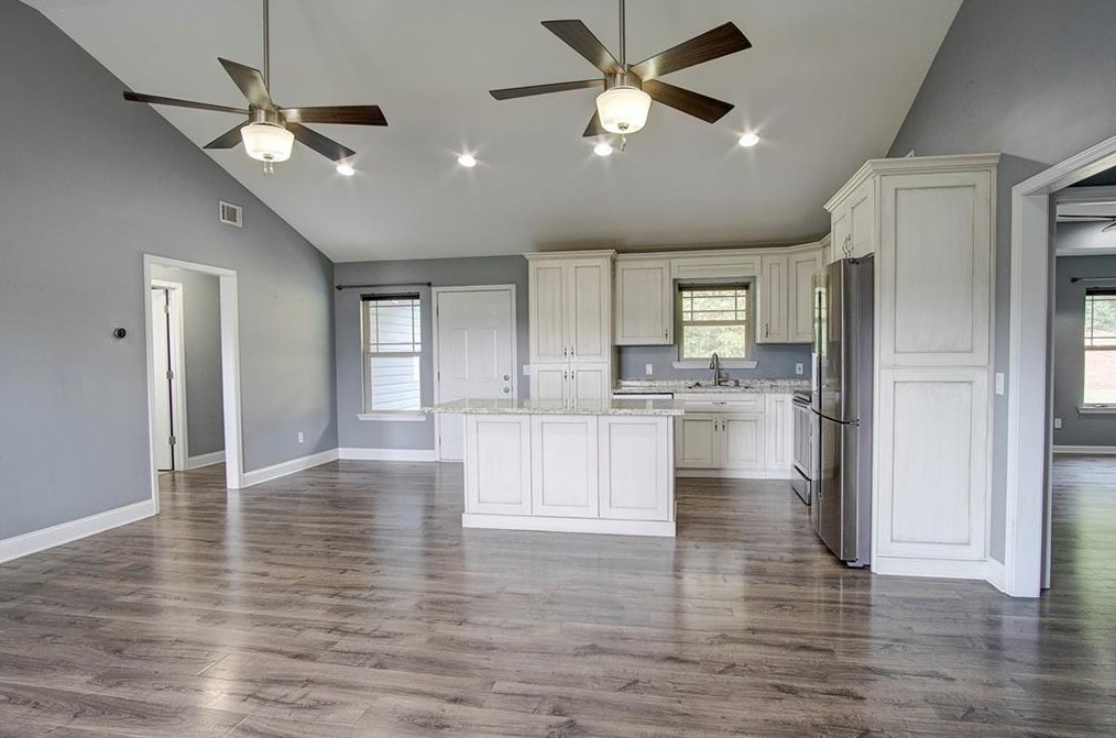 209 Gilmore Cir Sw, Calhoun, GA 30701