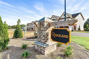 40 Crest Dr, Hartwell, GA 30643 - Photo 2