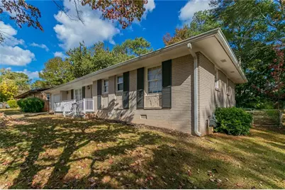 929 Pine Roc Drive, Stone Mountain, GA 30083 - Photo 2