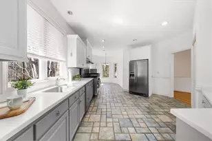 6137 White Oak Dr, Flowery Branch, GA 30542 - Photo 14