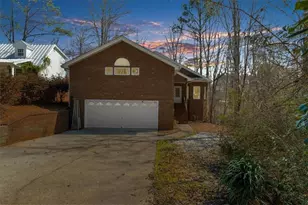 6137 White Oak Dr, Flowery Branch, GA 30542 - Photo 2