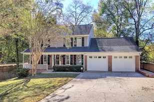2864 Holly Oaks Dr, Marietta, GA 30062 - Photo 2