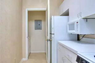 240 Renaissance Pkwy, Atlanta, GA 30308 - Photo 20