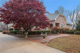 122 Tara Dr, Dawsonville, GA 30534 - Photo 1