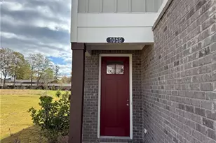 1059 Crest Mill Dr, Marietta, GA 30008 - Photo 2