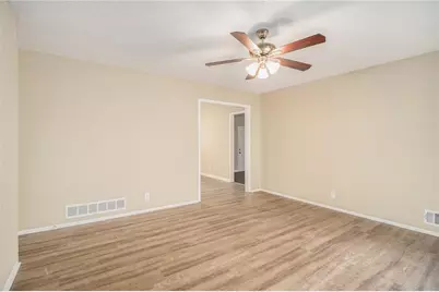 6979 Bruce Circle, Lithonia, GA 30058 - Photo 4