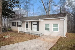 6979 Bruce Cir, Lithonia, GA 30058 - Photo 2