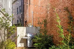 9129 Selborne Ln, Chattahoochee Hills, GA 30268 - Photo 10