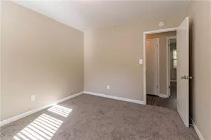 633 Larchmont Cir NW, Atlanta, GA 30318 - Photo 18