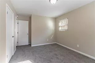 633 Larchmont Cir NW, Atlanta, GA 30318 - Photo 16