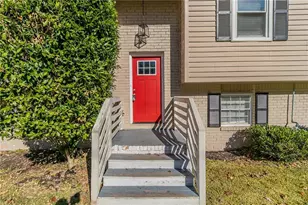 633 Larchmont Cir NW, Atlanta, GA 30318 - Photo 4