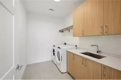 2425 Peachtree Road NE #1106, Atlanta, GA 30305 - Photo 10