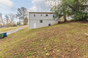 3597 Fairlane Dr NW, Atlanta, GA 30331 - Photo 24