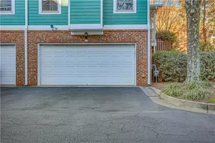 225 Carlyle Park Dr NE, Atlanta, GA 30307 - Photo 6