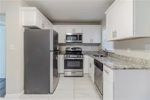 2446 Lynn Iris Dr, Decatur, GA 30032 - Photo 2