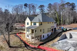 130 Lake Estates Dr, Roswell, GA 30075 - Photo 8