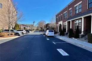 4666 Magnolia Commons, Dunwoody, GA 30338 - Photo 8