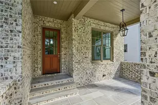 114 Terrace Dr NE, Atlanta, GA 30305 - Photo 2