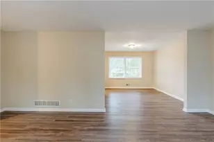 2202 Troutdale Dr, Decatur, GA 30032 - Photo 6