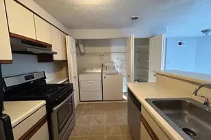 1376 Keys Lake Dr NE, Brookhaven, GA 30319 - Photo 8