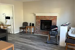 641 Spring Forest Dr, Lawrenceville, GA 30043 - Photo 4