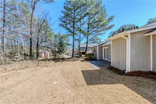 2419 Leslie Brook Dr, Decatur, GA 30035 - Photo 24
