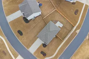 144 Chapel Hl Pkwy, Newnan, GA 30263 - Photo 4