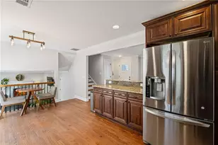 260 Mansell Cir, Roswell, GA 30075 - Photo 16