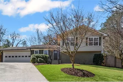 260 Mansell Circle, Roswell, GA 30075 - Photo 2