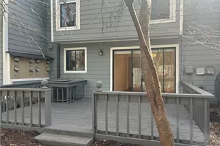 1063 Riverbend Club Dr SE, Atlanta, GA 30339 - Photo 24